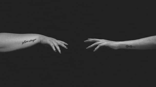 Do Long Distance Relationships Work? What the Research Says
