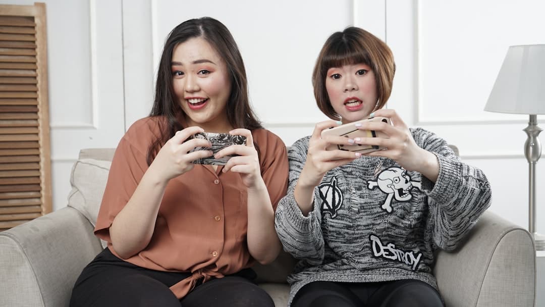 Funny Couples Quiz: 100+ Questions, Game Formats, and Scoring Ideas