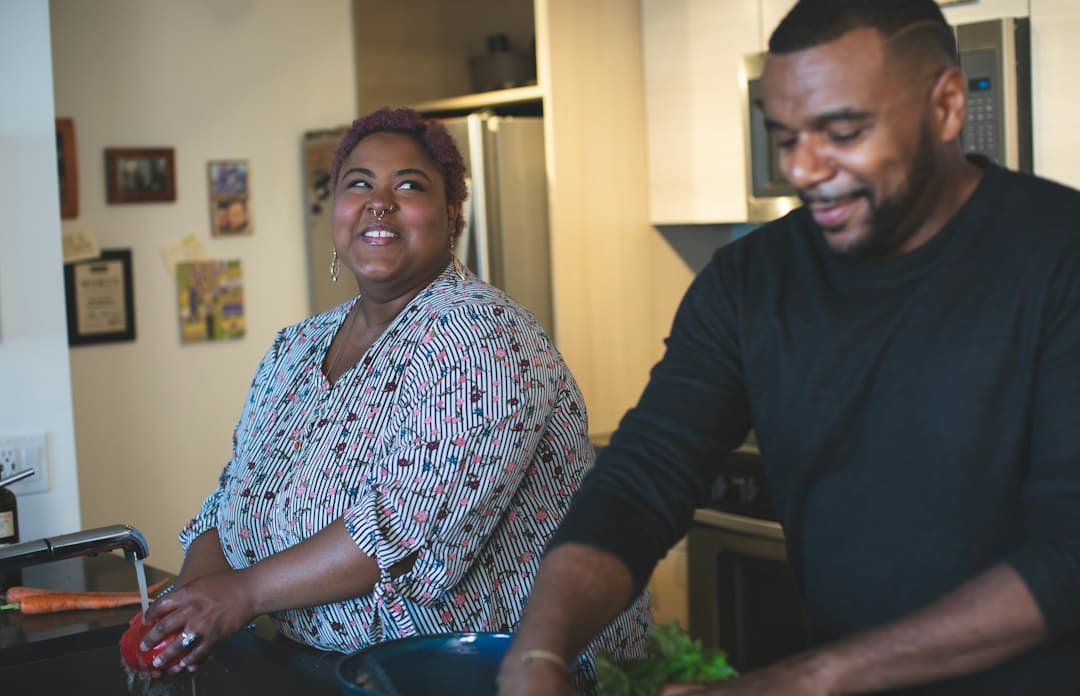 Green Flags in a Relationship: 20 Signs That Hold Up