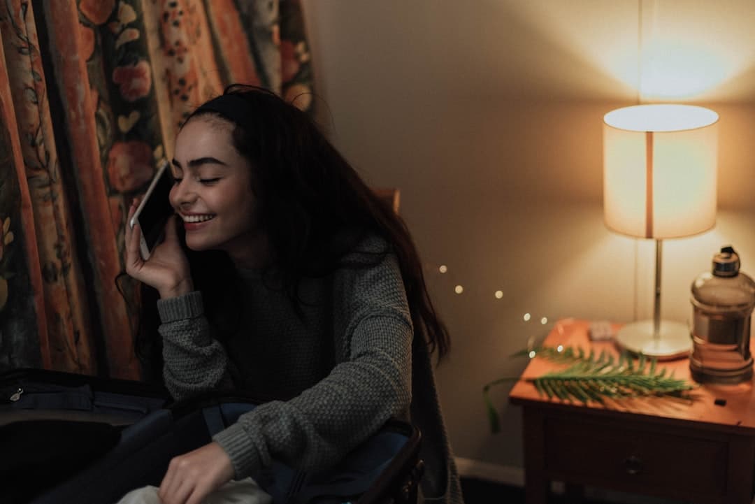 How to Deal with a Long Distance Relationship: 8 Strategies That Actually Help