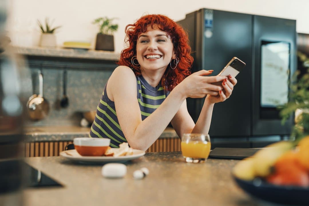 Love Messages for Him: 100 Texts Sorted by Moment